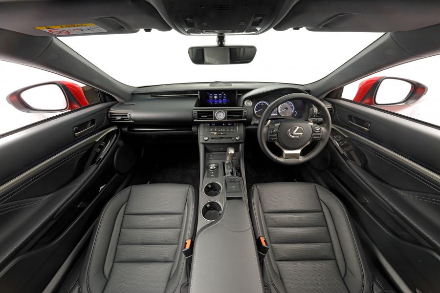  Lexus RC200t 2016 года  (ZA) (фото 5 из 6)